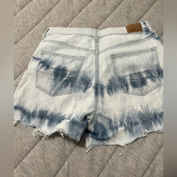American Eagle  Tie-Dye Denim Shorts - Picture 4 of 4